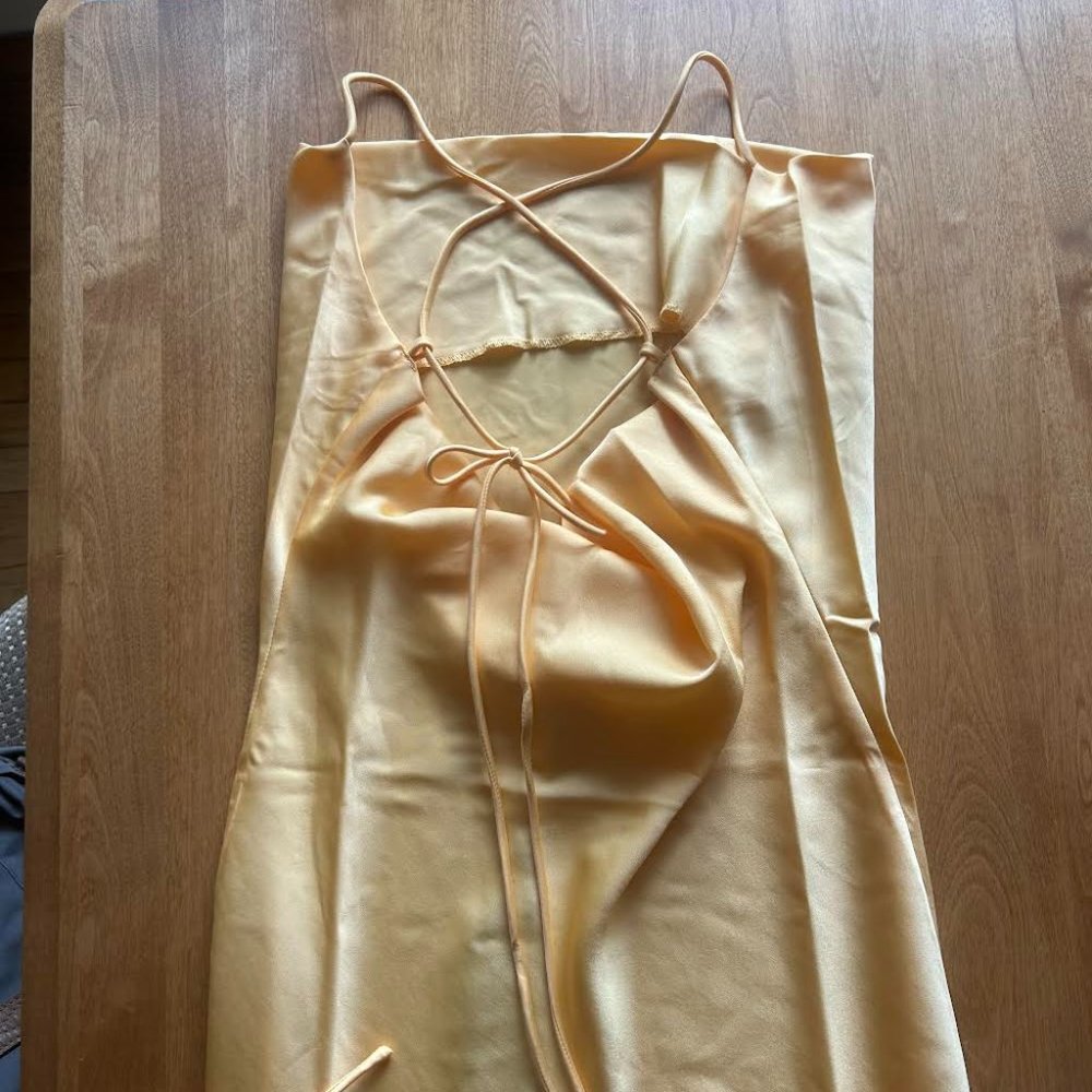 NEW Meshki Satin Yellow Dress Size XS - Picture 7 of 9